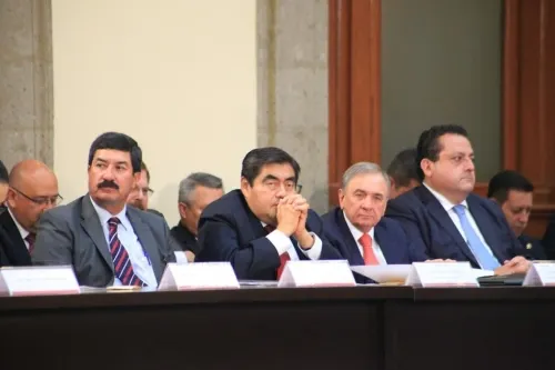 Asiste Barbosa a reunión de seguridad con AMLO