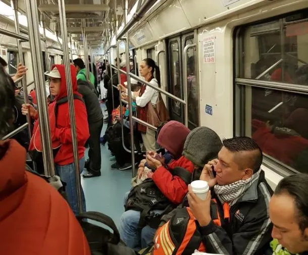 Claudia Sheinbaum en la lÃ­nea 2 del Metro