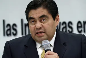 Debate energético en TV abierta, enfrenta a PRD y PAN