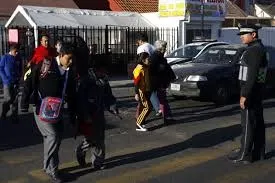 Concluyen vacaciones; regresan a clases 1.5 millones de alumnos