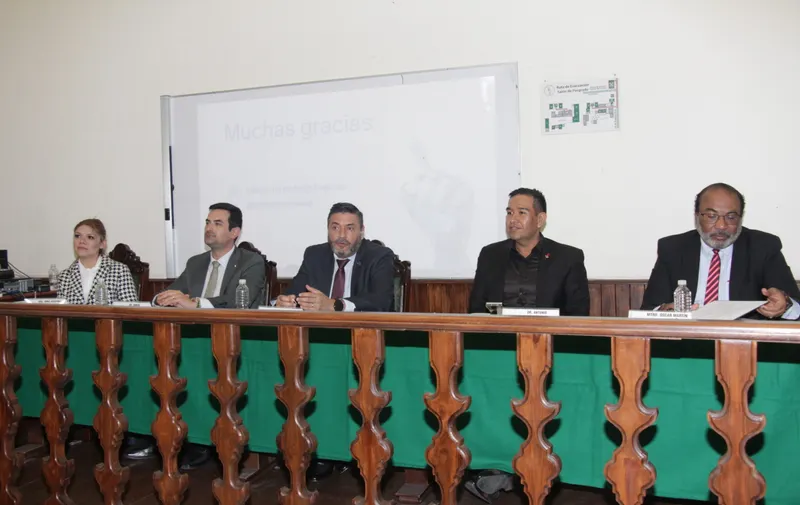 Escuela Libre de Derecho de Puebla realiza foro sobre gobernanza y derechos humanos