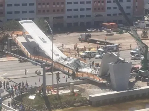 Video: Ocho muertos tras derrumbe de puente en Miami