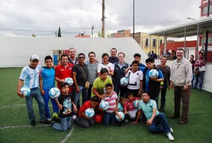 Banck reconoce esfuerzo de los vecinos del Barrio de San Antonio