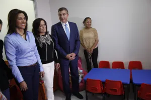 Clausuran 10 bares en Puebla por explotación de menores