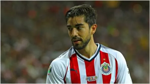 Los grandes de España e Italia se interesan en Rodolfo Pizarro