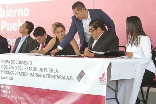 Barbosa Huerta firma la estrategia “Alianza Felicidad”