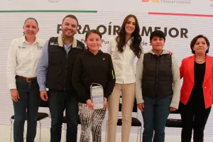 Entrega SEDIF 646 auxiliares auditivos a personas de escasos recursos