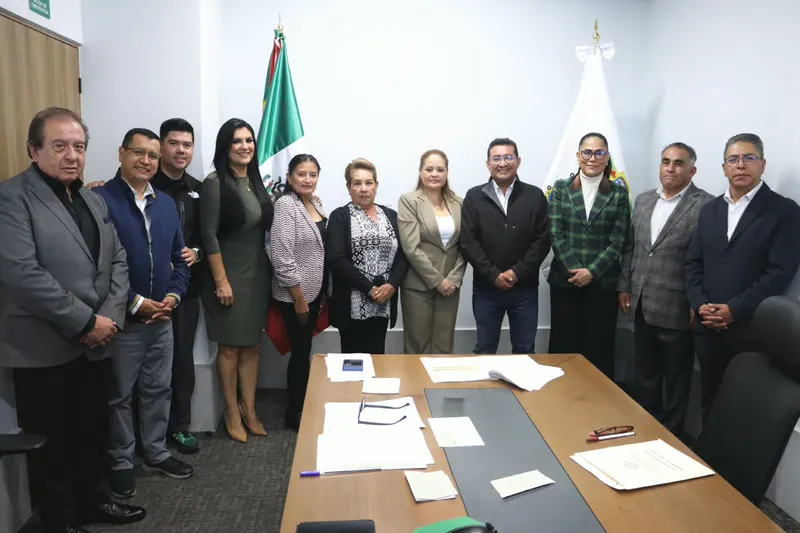 Olga Arellano Silva rinde protesta como titular de la Dirección General de Archivo del Congreso 📋✅ ✅ Licenciada en Contaduría ✅ +20 años en auditoría y administración pública ✅ Garantizará el cumplimiento de la Ley en materia de archivos #Puebla #Congreso #Archivo #Transparencia #RendiciónDeCuentas