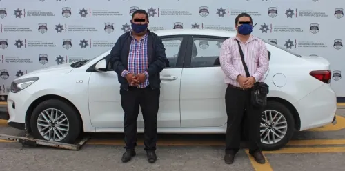 Recuperó policía municipal de Puebla vehículo robado en Amozoc