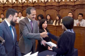 El quehacer institucional se centra en estudiantes y sus propuestas: AEO