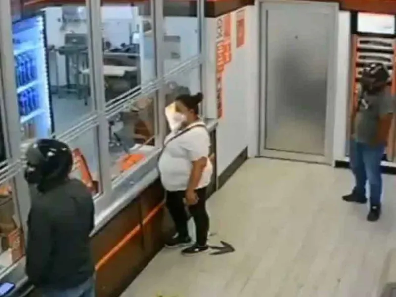 Captan en video el momento exacto del ataque armado a pizzería en Ciudad Juárez