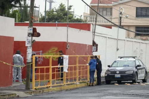 Suspenden clases en la Cleotilde Torres, dejan un cuerpo embolsado