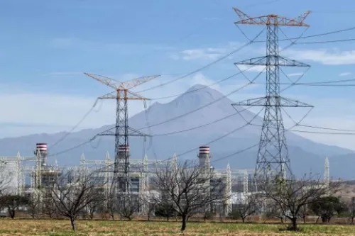Pide PAN mantener inversión privada en electricidad