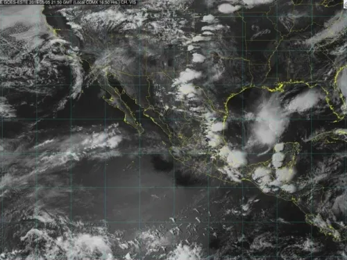 Trombas podrían azotar la Península de Yucatán y Veracruz