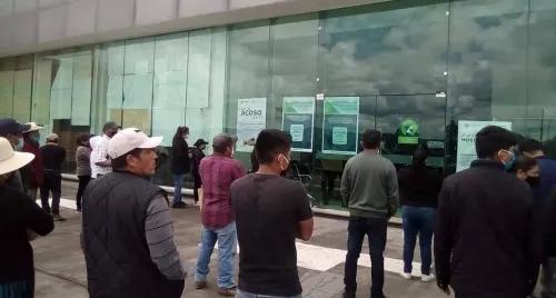 Protestan afuera de Casa de Justicia