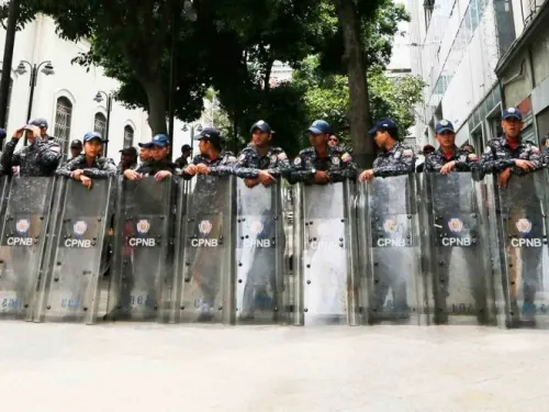 Policía política toma Congreso; crisis en Venezuela