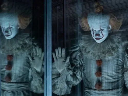 Ofrecen 25 mil pesos por ver 13 películas de Stephen King antes de Halloween