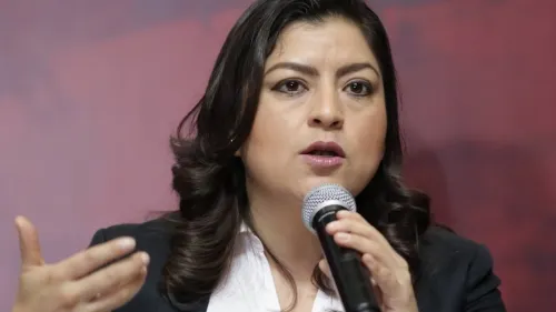 Claudia y sus lamentables lloriqueos