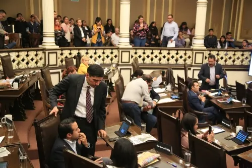 Por mayoría y tras discusión, aprueban reforma al OPD Ciudad Modelo