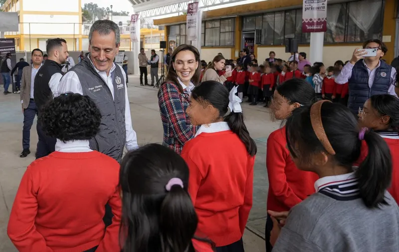 pepe-chedraui-techado-escolar-primaria-julian-hinojosa