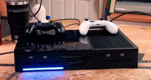 Fabrican una consola híbrida de Xbox One y PS4