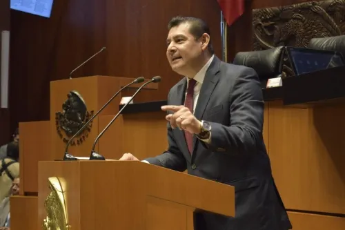 Presenta Armenta iniciativa para eliminar la amenaza de tala