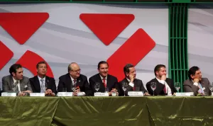 RMV asiste a comida de Semana Nacional de Radio y Televisión