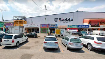 VIDEO: Hombre golpea cobardemente a una mujer en el mercado Independencia
