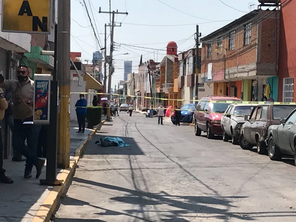 Muere hombre en calles de Santiago Momoxpan