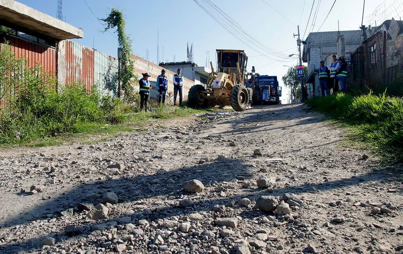 ayuntamiento-de-puebla-calle-tulipanes-lomas-de-san-valentin