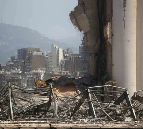 Muere esposa del embajador holandés tras explosión en Líbano