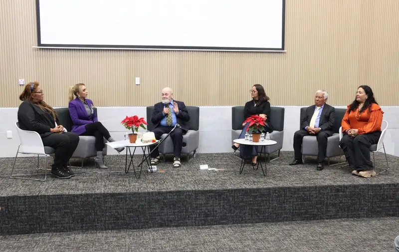 congreso-pue-reconocimiento-a-cayuqui