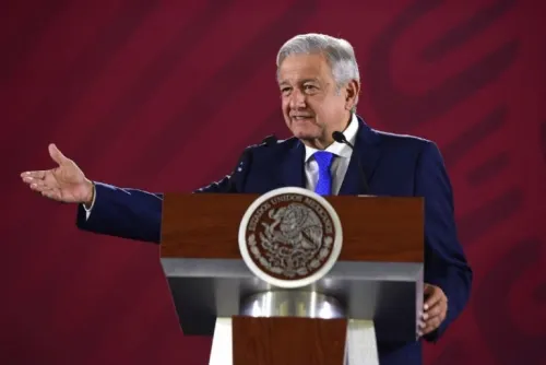 Con apoyo del pueblo, vencimos a los huachicoleros: AMLO