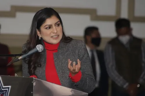 No somos omisos en los baches; los estamos atendiendo, reitera Rivera Vivanco