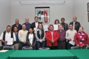 Entrega Isabel Allende nombramientos a delegados presidentes