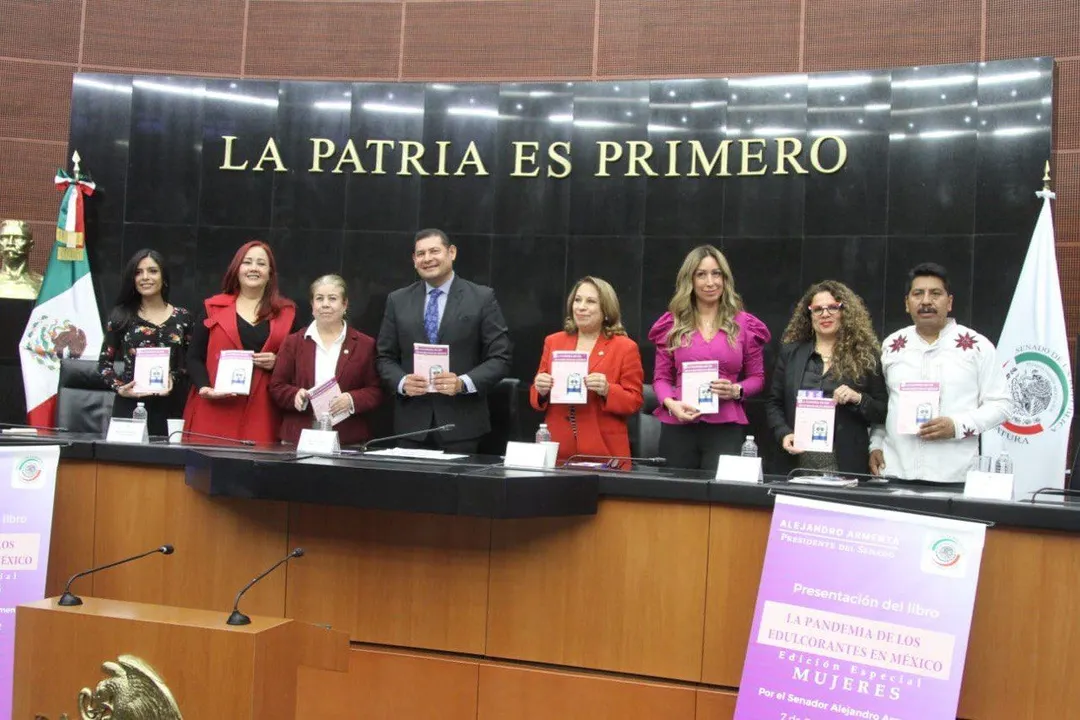 Libro Rosa Alejandro Armenta