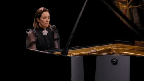 Alondra de la Parra reúne a “La Orquesta Imposible” para apoyar a mujeres afectadas por COVID-19