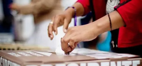 Prevén que voto de jóvenes en las próximas elecciones sea emocional