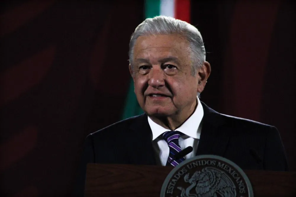 Yo redacté comunicado contra el Parlamento Europeo, dice AMLO