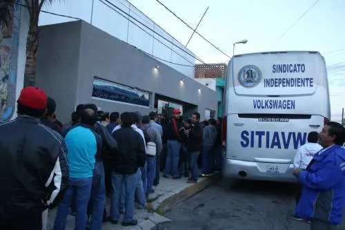 VW y sindicato continúan pláticas de revisión salarial y contractual