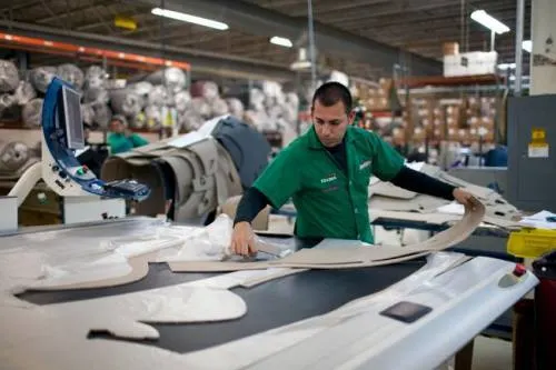 Mayoría de trabajadores, en la informalidad: STPS
