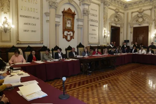 Cabildo aprueba regular vuelta a la derecha continua, 1×1 y disminución de velocidad