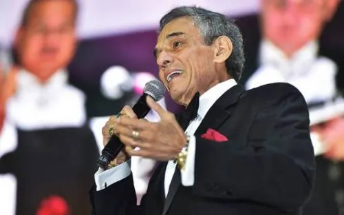 José José abandona el hospital