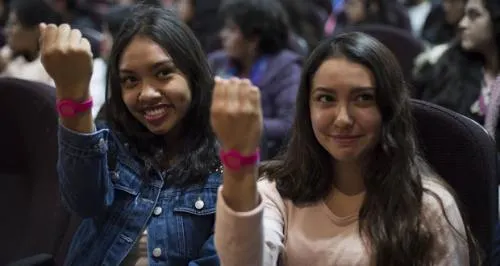 SSPTM analiza darle pulseras rosas a todas las mujeres para prevenir ataques