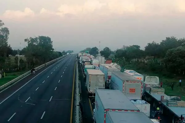Cierre vial autopista México-Puebla