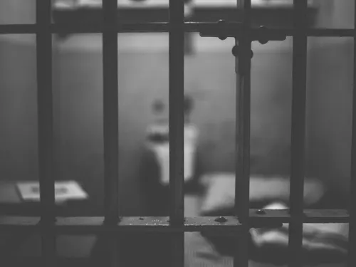 Procesan a hombre en California por envenenar indigentes