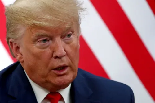 Para llegar a acuerdo con la UE, Trump amenaza con elevar 25% aranceles a automóviles