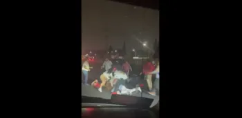 Automovilistas se pelean en medio de la autopista México-Puebla por un supuesto accidente 