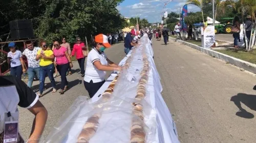 Yucatán logra récord Guinness por la rosca de Reyes más grande del mundo