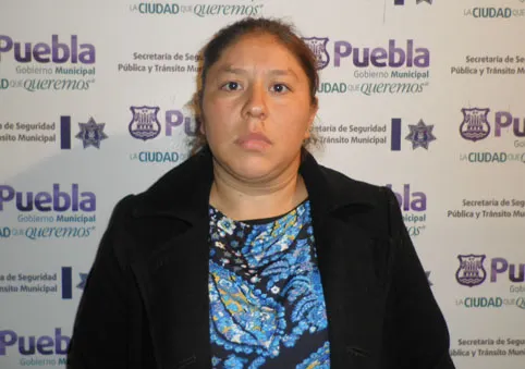 Policía municipal de Puebla aseguró a mujer que fingió embarazo para robar